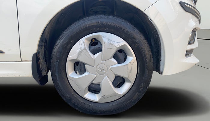 2022 Tata TIGOR XZ PETROL, CNG, Manual, 52,247 km, Right Front Wheel