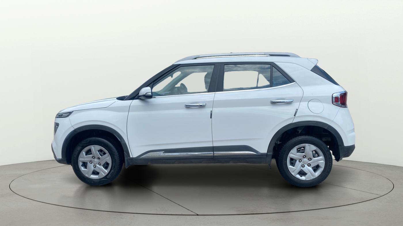2020 Hyundai VENUE S+ 1.2, Petrol, Manual, 68,138 km, Left Side