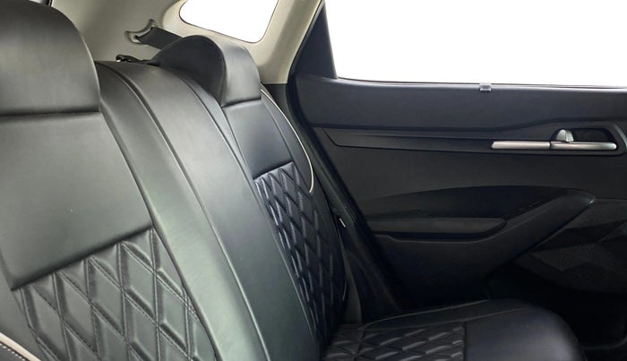 2023 KIA SELTOS HTE 1.5 PETROL, Petrol, Manual, 17,863 km, Right Side Rear Door Cabin