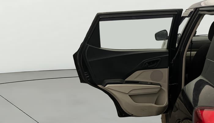 2021 Mahindra XUV300 W4 1.2 PETROL, Petrol, Manual, 63,929 km, LHS Rear Door