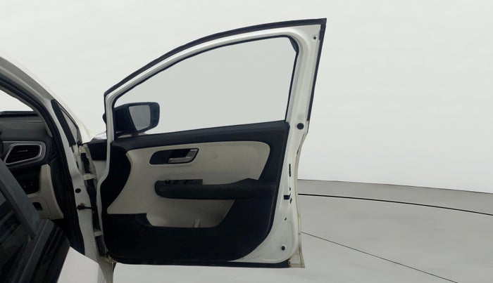 2023 Tata ALTROZ XZ + SUNROOF, Petrol, Manual, 44,407 km, RHS Front Door