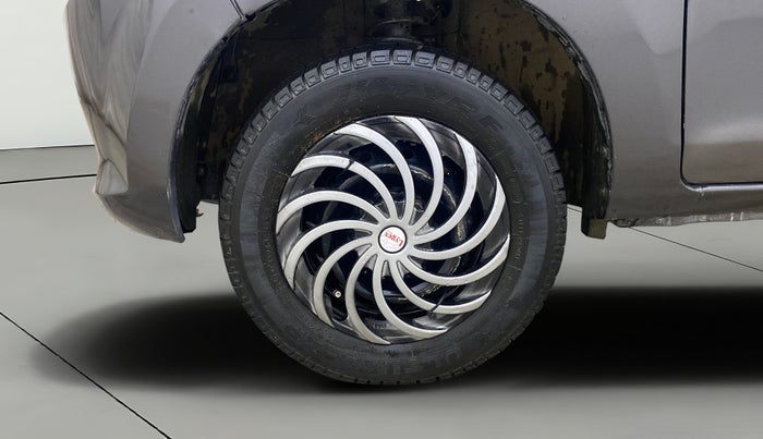 2015 Maruti Alto 800 LXI, Petrol, Manual, 35,608 km, Left Front Wheel