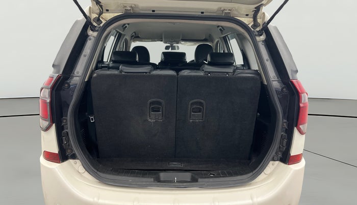 2020 Mahindra XUV500 W5, Diesel, Manual, 56,961 km, Boot Open Zoomed View