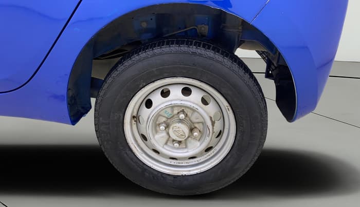 2014 Hyundai Eon D-LITE+, Petrol, Manual, 1,31,667 km, Left Rear Wheel