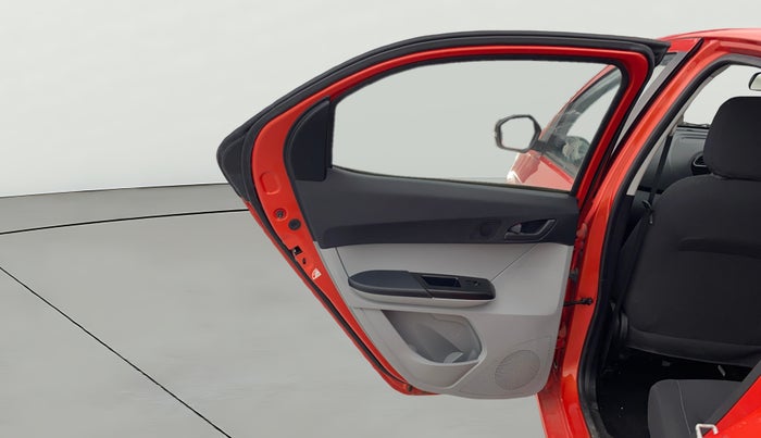 2024 Tata Tiago XT RHYTHM PETROL, Petrol, Manual, 1,648 km, LHS Rear Door