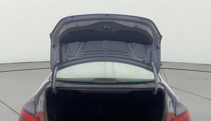 2014 Hyundai Verna FLUIDIC 1.6 CRDI SX, Diesel, Manual, 1,04,935 km, Boot Door Open