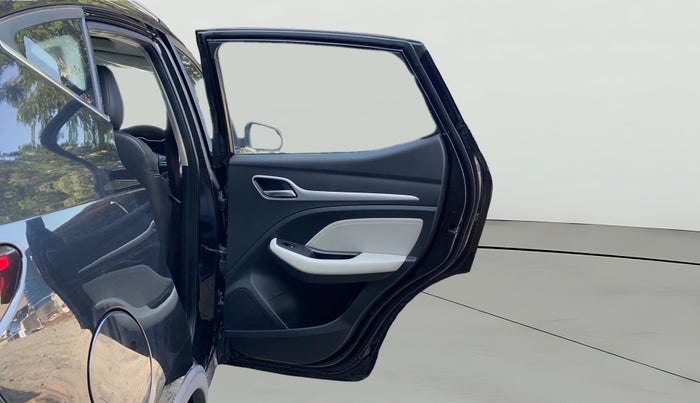 2022 MG ASTOR SHARP 1.5 CVT, Petrol, Automatic, 10,840 km, RHS Rear Door