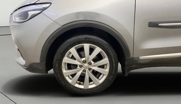 2022 MG ASTOR SUPER 1.5 MT, Petrol, Manual, 54,601 km, Left Front Wheel