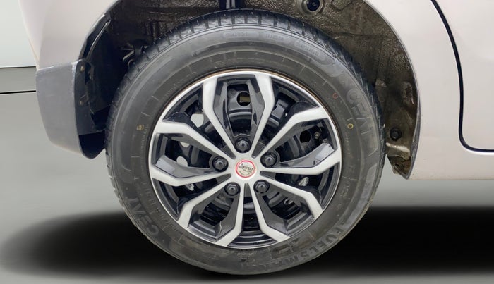 2017 Maruti Celerio ZXI, Petrol, Manual, 1,06,605 km, Right Rear Wheel