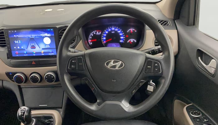 2015 Hyundai Xcent S 1.1 CRDI, Diesel, Manual, 1,21,244 km, Steering Wheel Close Up
