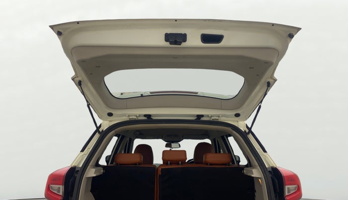 2019 Mahindra XUV300 W8 1.5 DIESEL, Diesel, Manual, 64,535 km, Boot Door Open