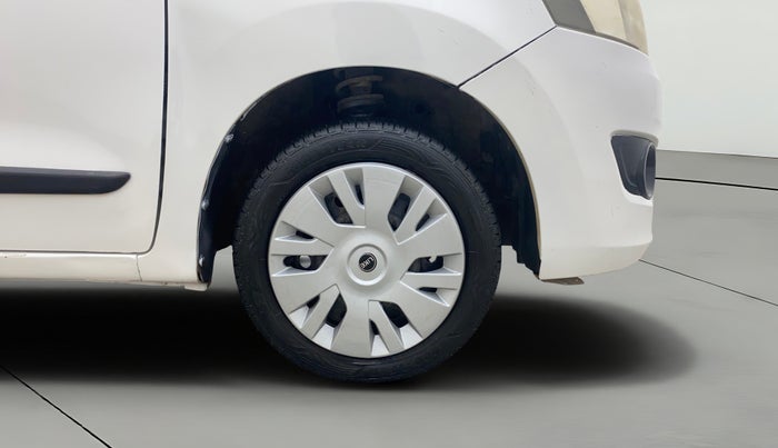 2015 Maruti Wagon R 1.0 VXI, Petrol, Manual, 1,08,880 km, Right Front Wheel