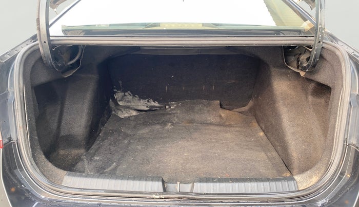 2022 Skoda SLAVIA ACTIVE 1.0L TSI MT, Petrol, Manual, 75,166 km, Boot Open Zoomed View