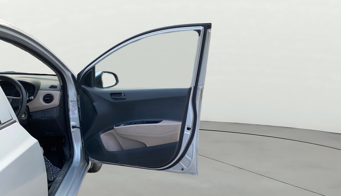 2016 Hyundai Grand i10 MAGNA 1.2 KAPPA VTVT, Petrol, Manual, 77,691 km, RHS Front Door