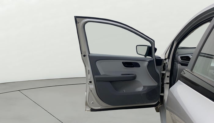 2020 Tata ALTROZ XT PETROL, Petrol, Manual, 28,199 km, LHS Front Door