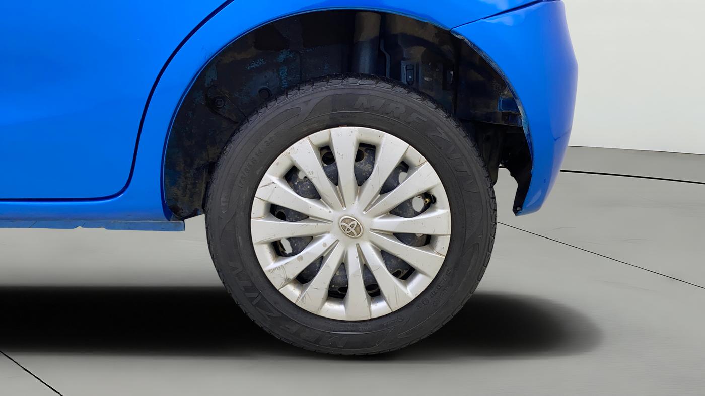 2013 Toyota Etios Liva G, Petrol, Manual, 26,072 km, Left Rear Wheel