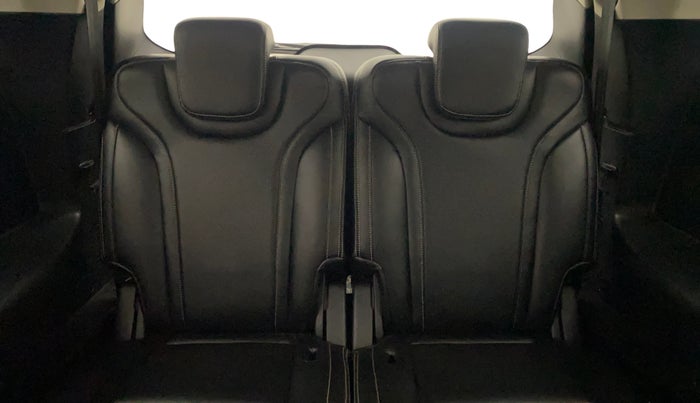 2022 Mahindra XUV700 AX 5 P MT 7 STR, Petrol, Manual, 65,429 km, Third Seat Row ( optional )