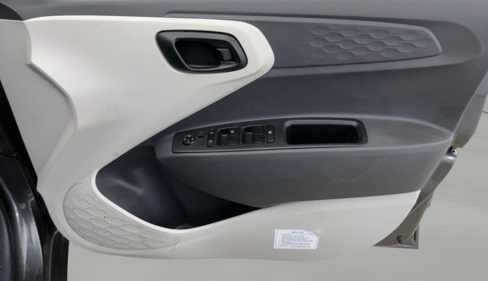 2024 Hyundai AURA S 1.2 CNG, CNG, Manual, 11,040 km, Driver Side Door Panels Control