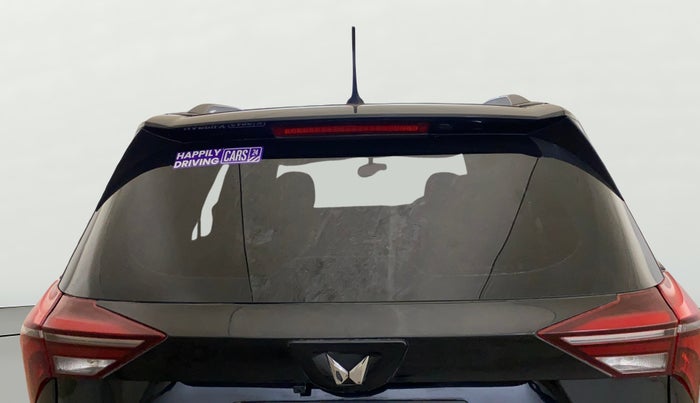 2022 Mahindra XUV700 MX P MT 5 STR, Petrol, Manual, 50,722 km, Rear Windshield