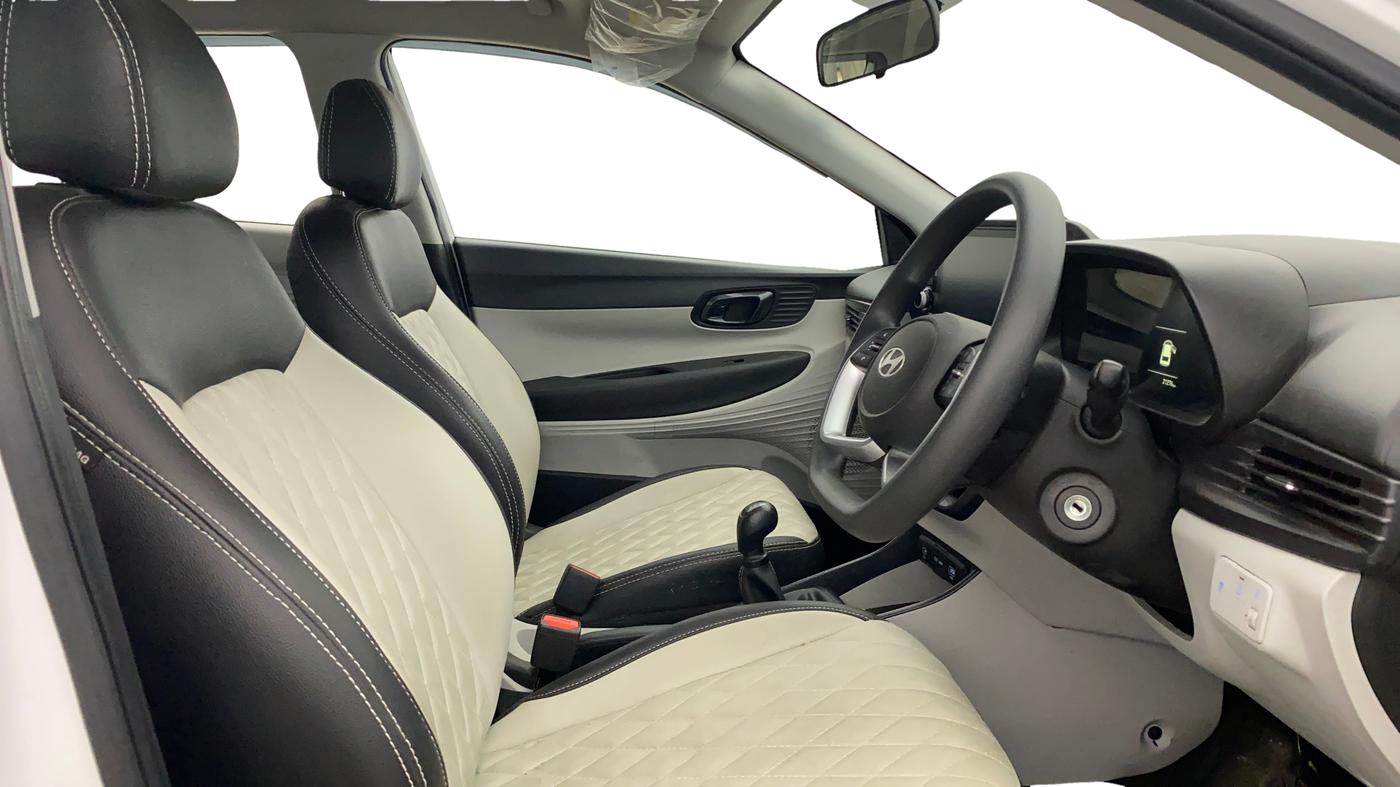 2025 Hyundai NEW I20 SPORTZ 1.2 MT, Petrol, Manual, 21,264 km, Right Side Front Door Cabin