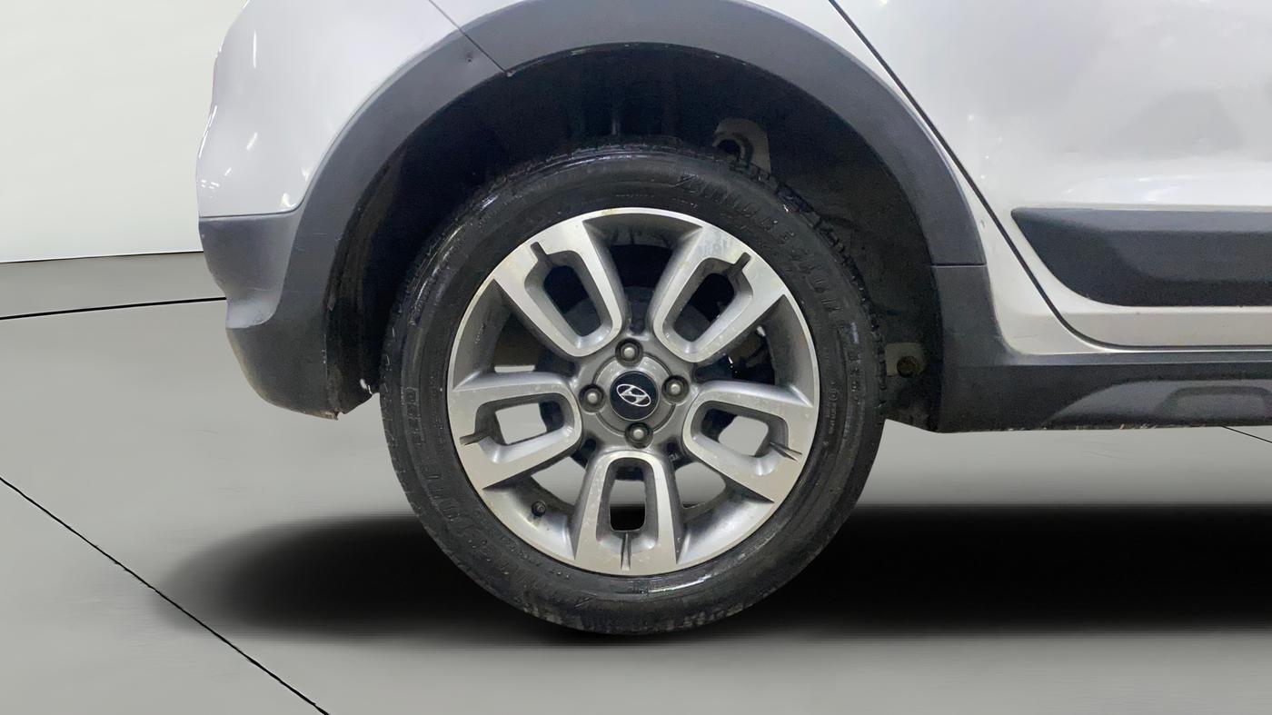 2016 Hyundai i20 Active 1.4 SX, Diesel, Manual, 64,863 km, Right Rear Wheel