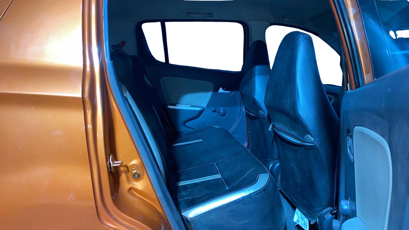 2015 Maruti Alto K10 VXI, Petrol, Manual, 43,008 km, Right Side Rear Door Cabin