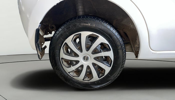 2018 Datsun Go T, Petrol, Manual, 30,428 km, Right Rear Wheel