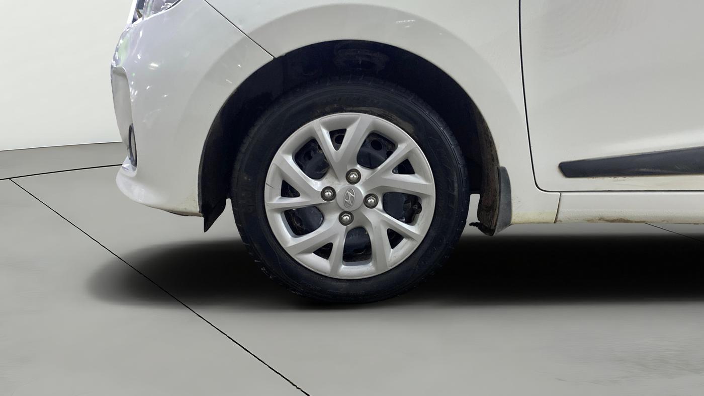 2019 Hyundai Grand i10 SPORTZ 1.2 KAPPA VTVT, Petrol, Manual, 28,229 km, Left Front Wheel