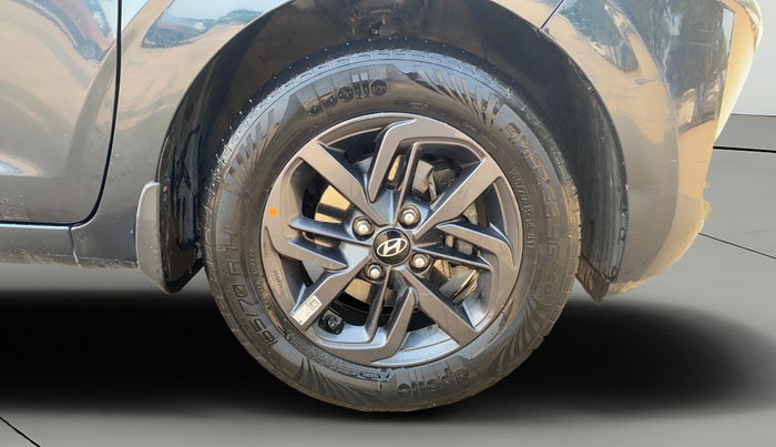 2021 Hyundai GRAND I10 NIOS SPORTZ AMT 1.2 KAPPA VTVT, Petrol, Automatic, 30,399 km, Right Front Wheel