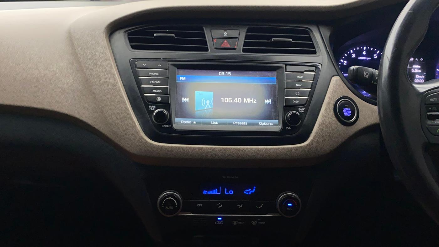 2016 Hyundai Elite i20 ASTA 1.2 (O), Petrol, Manual, 63,431 km, Air Conditioner