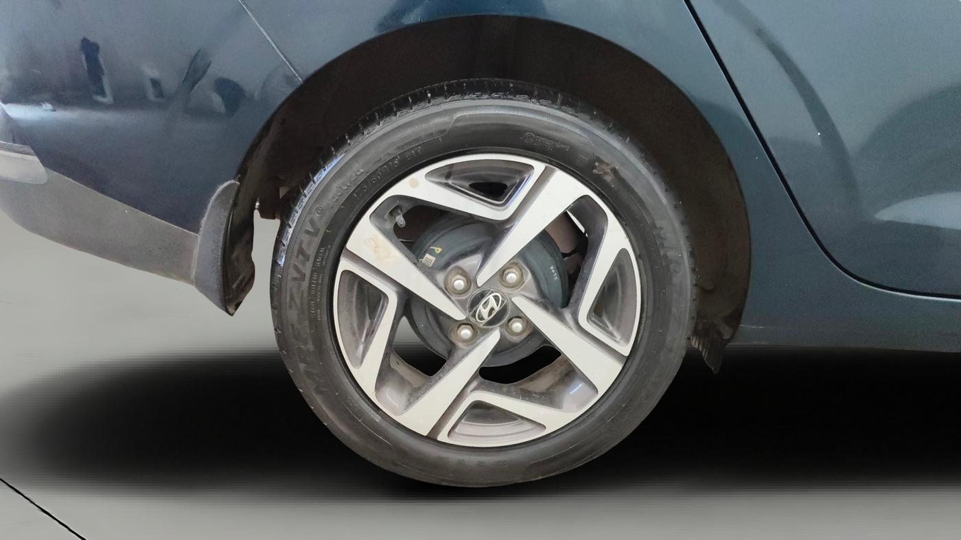 2022 Hyundai AURA SX 1.2 CNG, CNG, Manual, 22,232 km, Right Rear Wheel