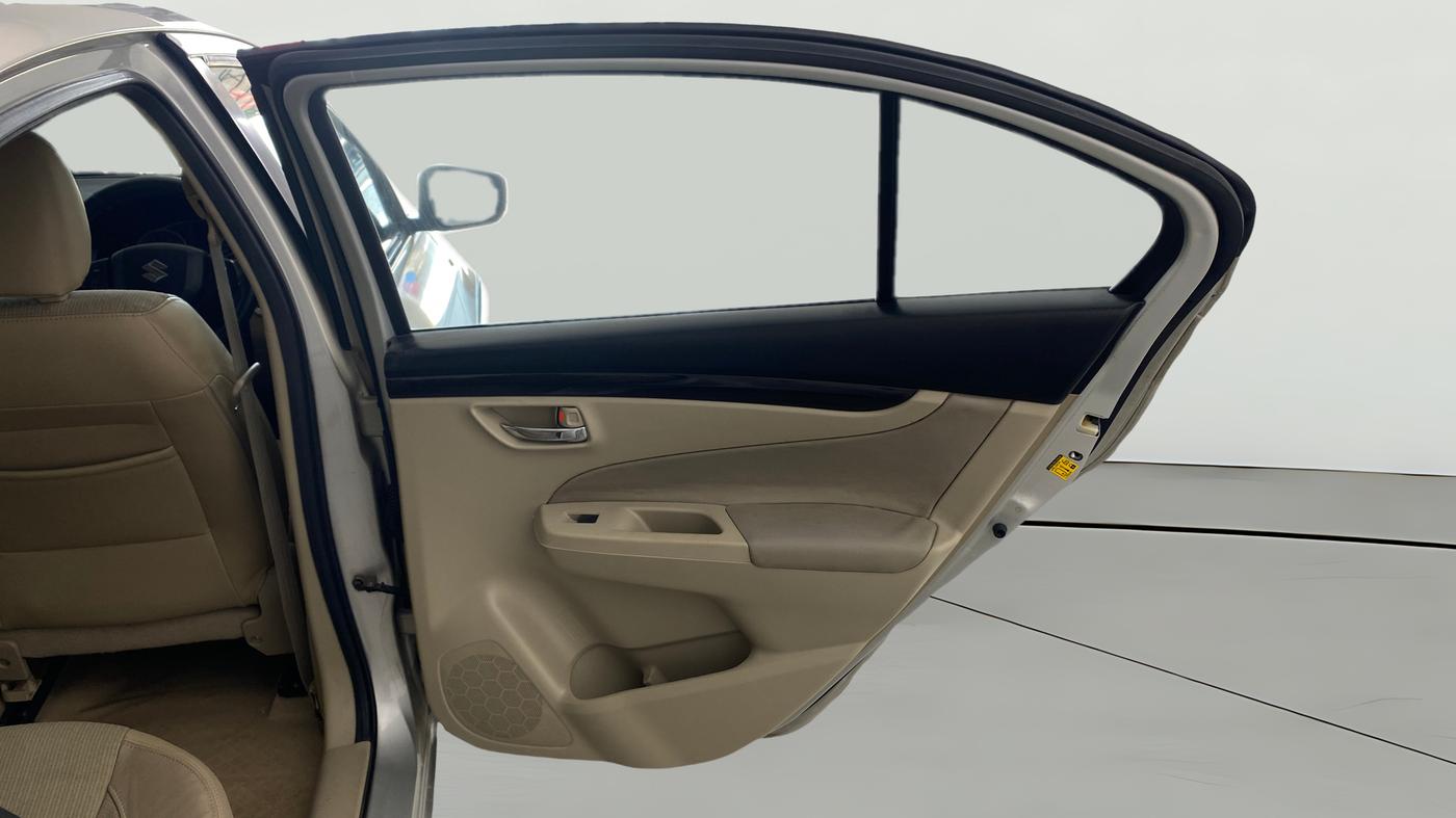 2016 Maruti Ciaz ZXI, Petrol, Manual, 19,342 km, RHS Rear Door