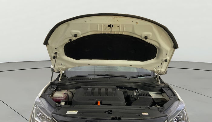 2024 Mahindra XUV700 AX 7 LUXURY P AT 7 STR, Petrol, Automatic, 24,946 km, Open Bonet