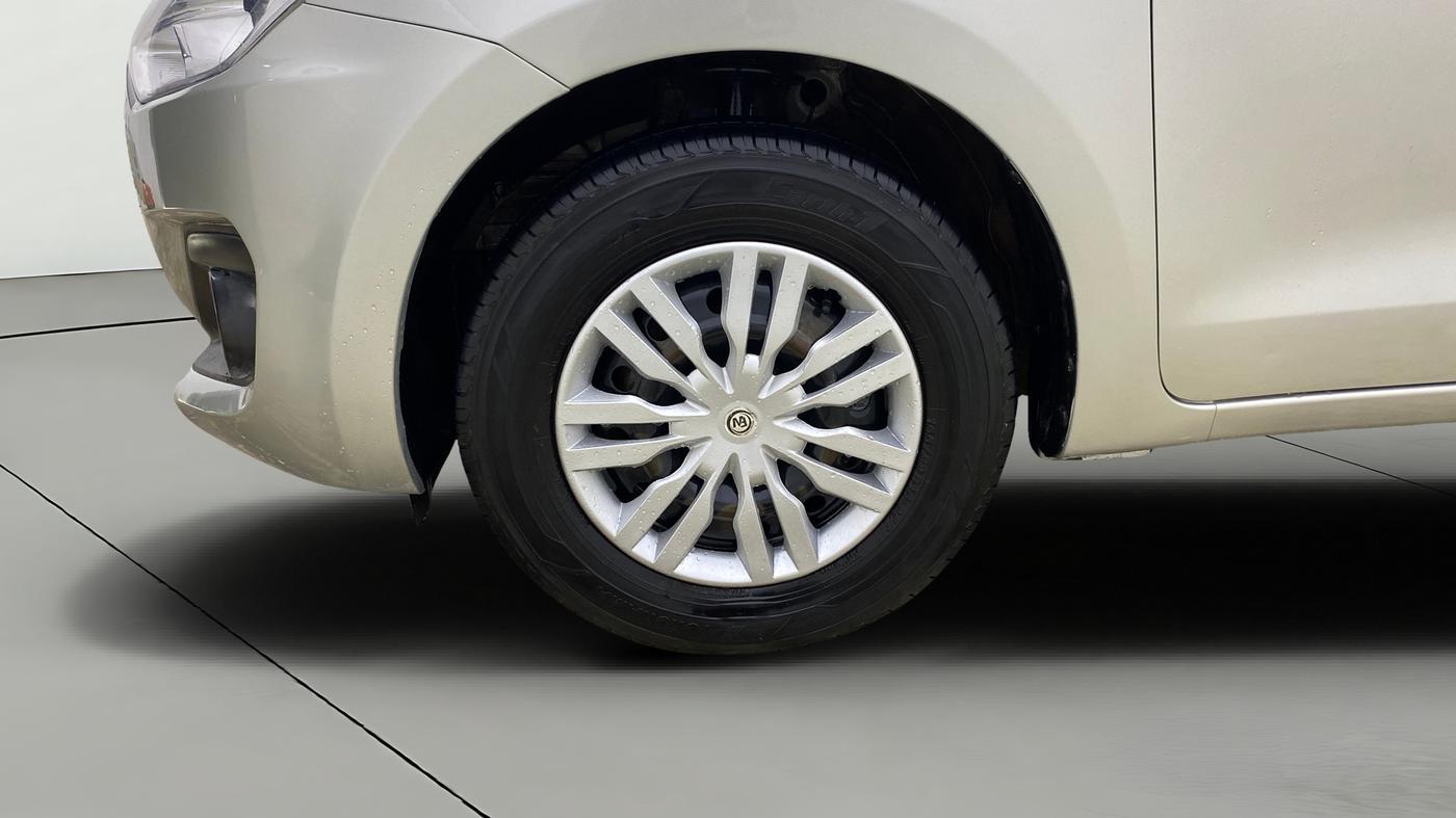 2019 Maruti Swift VXI AMT, Petrol, Automatic, 91,974 km, Left Front Wheel
