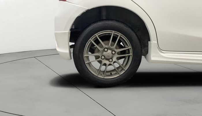 2013 Toyota Etios Liva TRD SPORTIVO PETROL, Petrol, Manual, 28,181 km, Right Rear Wheel