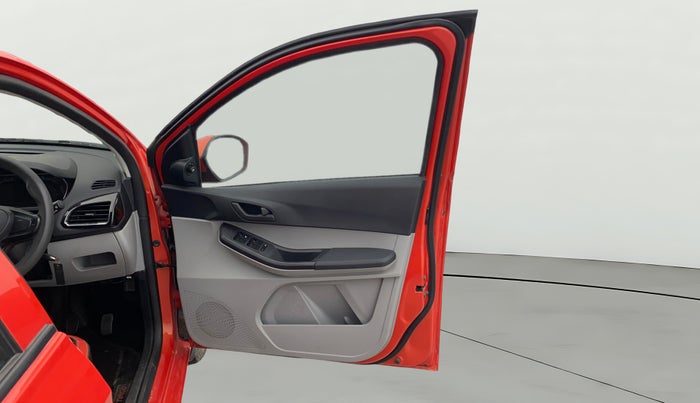 2022 Tata Tiago XT (O) PETROL, Petrol, Manual, 25,080 km, RHS Front Door