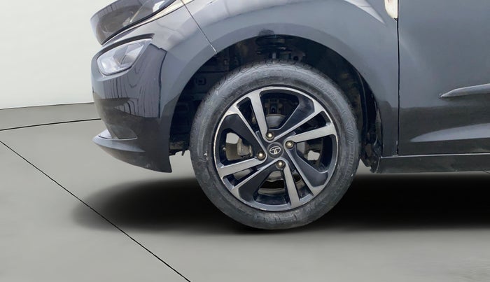 2022 Tata ALTROZ XZ PLUS PETROL DARK EDITION, Petrol, Manual, 49,704 km, Left Front Wheel