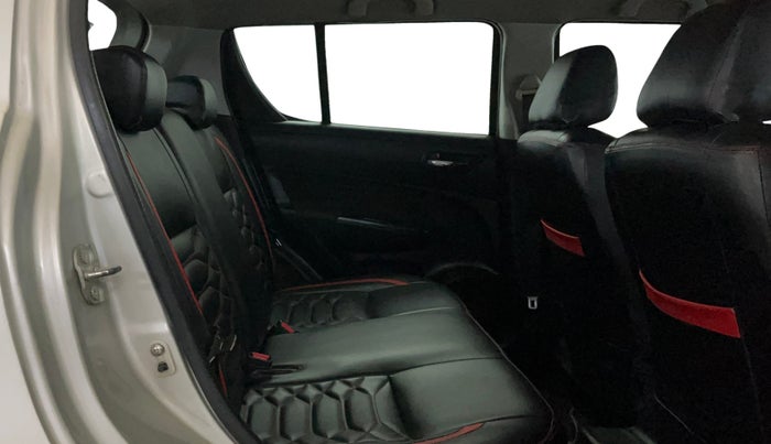 2016 Maruti Swift VXI, Petrol, Manual, 69,396 km, Right Side Rear Door Cabin