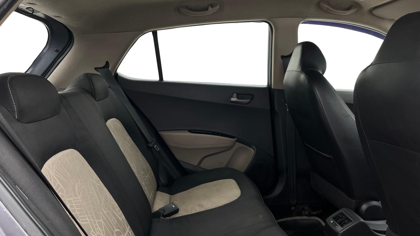 2014 Hyundai Grand i10 SPORTZ 1.2 KAPPA VTVT, Petrol, Manual, 1,30,392 km, Right Side Rear Door Cabin