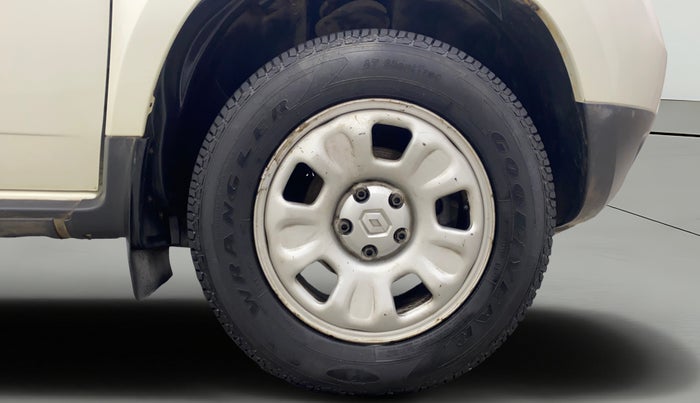 2013 Renault Duster RXE PETROL, Petrol, Manual, 54,461 km, Right Front Wheel