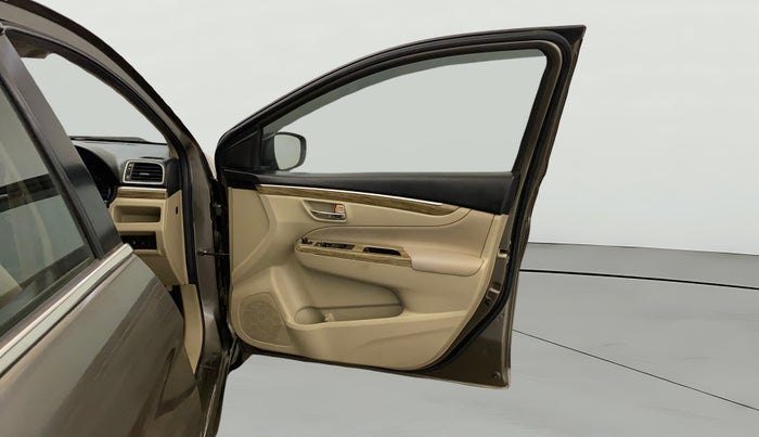 2019 Maruti Ciaz ALPHA 1.5 SHVS PETROL, Petrol, Manual, 72,030 km, RHS Front Door