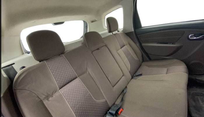 2016 Renault Duster 110 PS RXZ 4X2 AMT DIESEL, Diesel, Automatic, 86,321 km, Right Side Rear Door Cabin