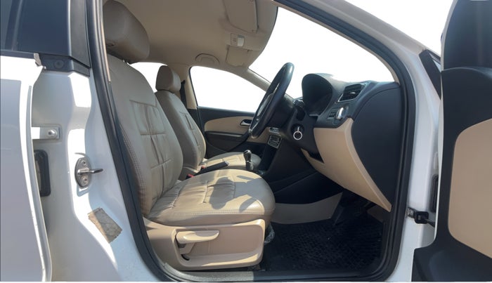 2014 Volkswagen Polo HIGHLINE1.2L, Petrol, Manual, 66,814 km, Right Side Front Door Cabin