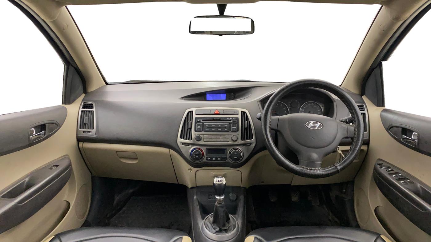 2013 Hyundai i20 MAGNA 1.2, CNG, Manual, 92,721 km, Dashboard