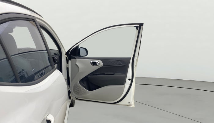 2020 Hyundai GRAND I10 NIOS SPORTZ AMT 1.2 KAPPA VTVT, Petrol, Automatic, 22,492 km, RHS Front Door