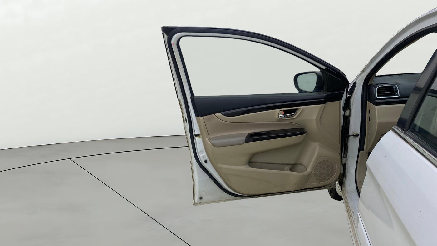 2016 Maruti Ciaz VXI+, Petrol, Manual, 75,442 km, LHS Front Door