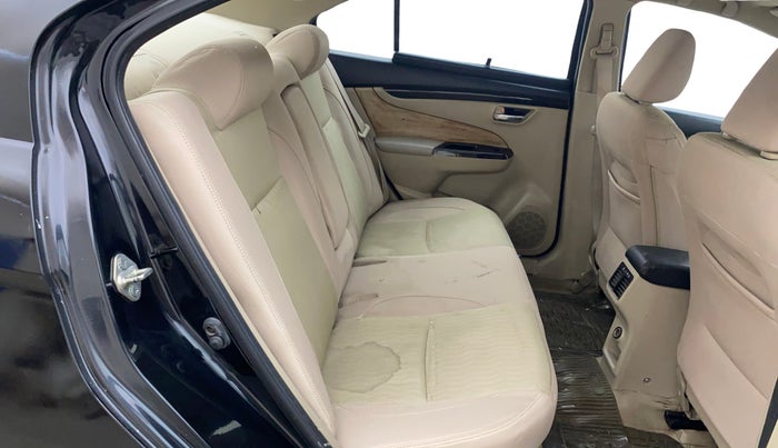 2018 Maruti Ciaz DELTA DIESEL 1.3, Diesel, Manual, 99,844 km, Right Side Rear Door Cabin