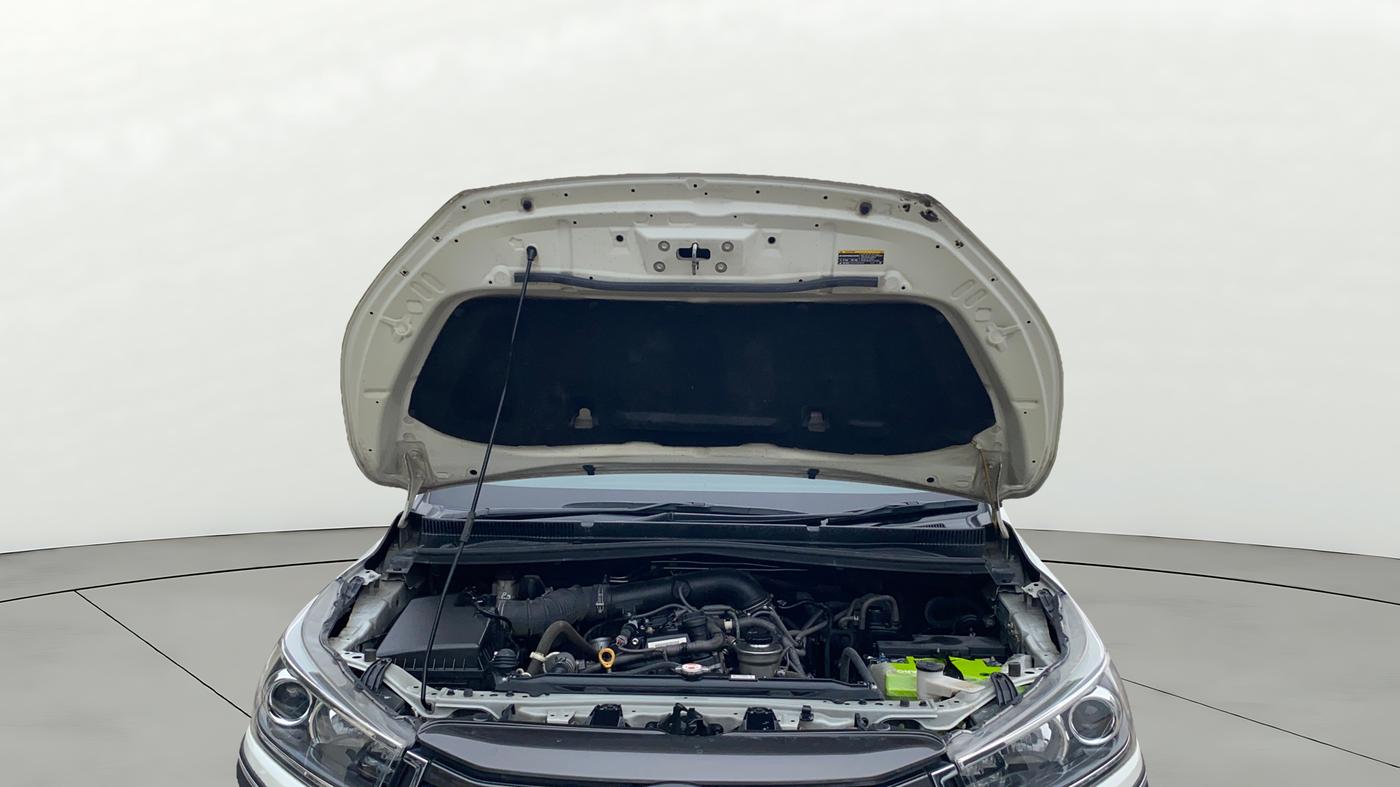 2022 Toyota Innova Crysta 2.7 ZX AT 7 STR, Petrol, Automatic, 35,119 km, Open Bonet