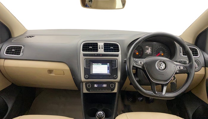 2017 Volkswagen Polo HIGHLINE1.2L, Petrol, Manual, 86,066 km, Dashboard