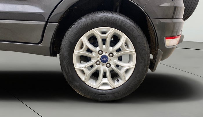 2015 Ford Ecosport TITANIUM+ 1.5L DIESEL, Diesel, Manual, 1,06,174 km, Left Rear Wheel